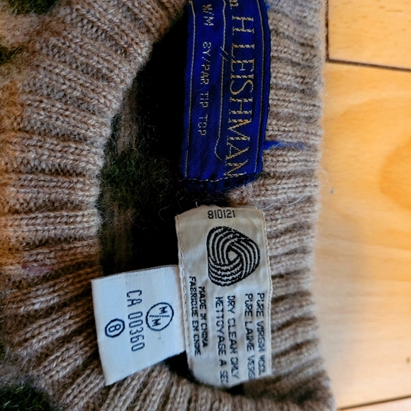 Wool sweater - Picture 2 of 2